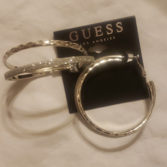 HOOPS - Picture 2 of 8